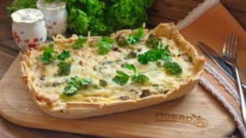 киш с брокколи из слоеного теста