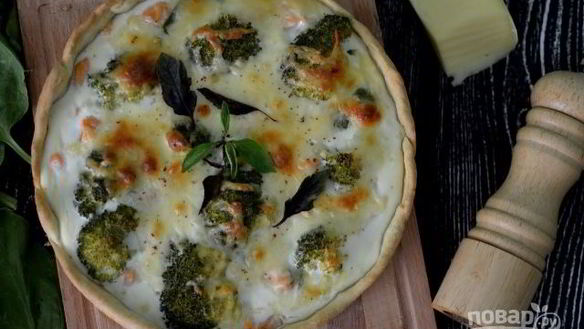 Рецепт Киш с красной рыбой и брокколи