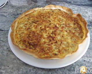 Киш с тунцом