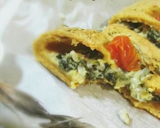 Красный пирог со шпинатом