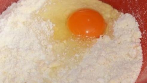 лотарингский пирог с курицей, пореем и беконом