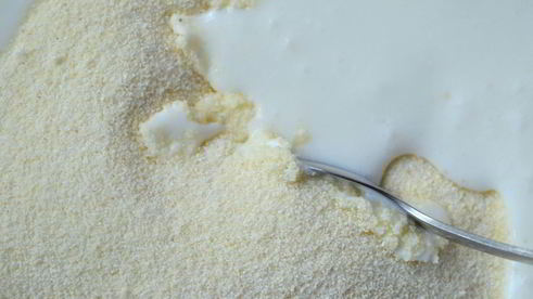 манный пирог на простокваше с абрикосами