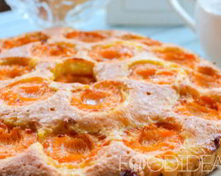 Пирог с абрикосами на кефире