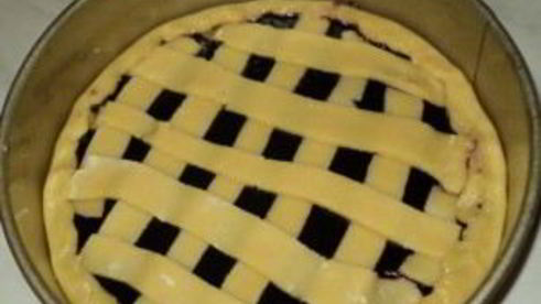 пирог с черничным джемом