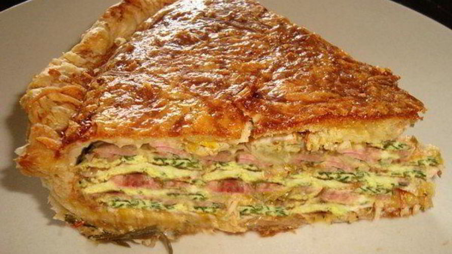 Рецепт пирог с ветчиной и яйцами из слоеного теста