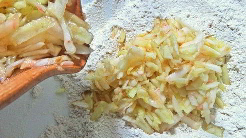 пирог яблочный без яиц