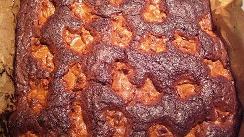 шоколадный пирог с карамелью