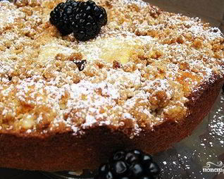 Сладкий пирог с вареньем