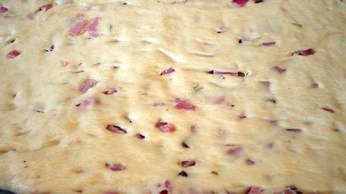 сливочный пирог с беконом и кедровыми орехами есть в графском парке