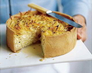 Сырный пирог с картофелем и тмином