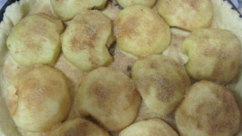 творожный пирог с яблоками