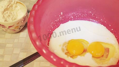 заливной пирог с яйцом и зеленым луком на кефире