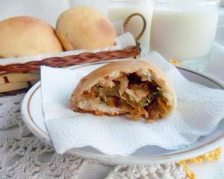 Дрожжевые пирожки с капустой и яйцом в духовке