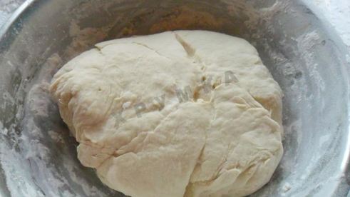 дрожжевые пирожки с капустой и яйцом в духовке