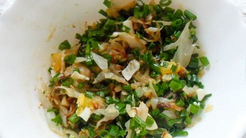 дрожжевые пирожки с капустой и яйцом в духовке