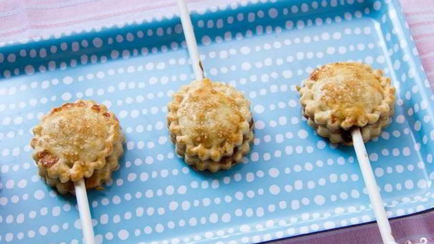 Рецепт мини-пирожки на палочке