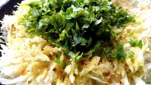 мини-пирожки с капустой, сельдереем, шпинатом и сыром