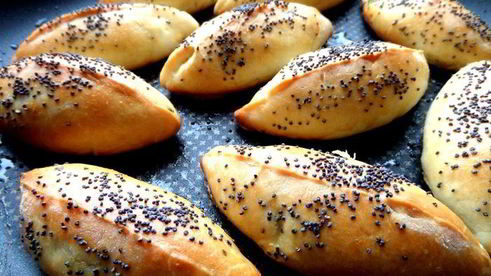 мини-пирожки с капустой, сельдереем, шпинатом и сыром