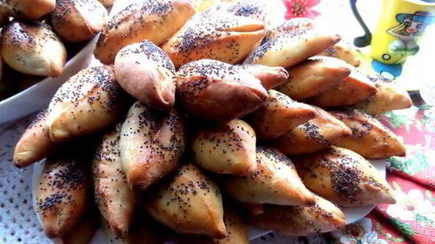 мини-пирожки с капустой, сельдереем, шпинатом и сыром