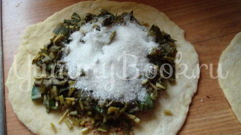 открытые пирожки с щавелем