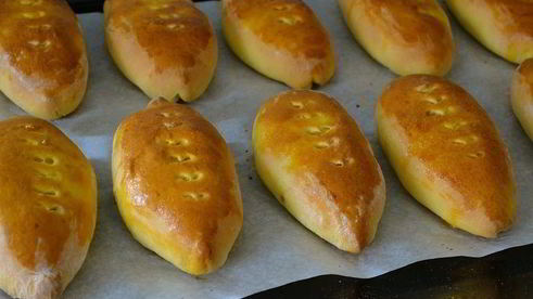 пирожки духовые с тунцом