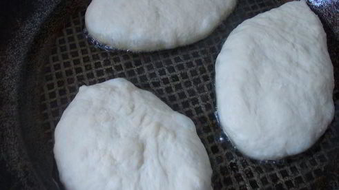 пирожки из детства с яйцом и зеленым луком