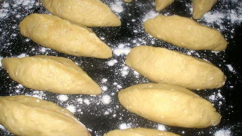 пирожки из творожного теста с двумя видами начинок