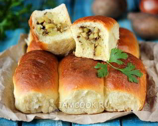 Пирожки печеные с жареной картошкой и печенью