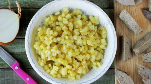 пирожки печеные с жареной картошкой и печенью