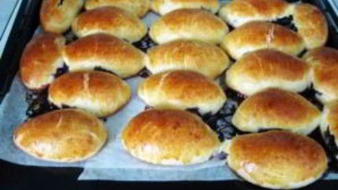пирожки с черникой из дрожжевого теста