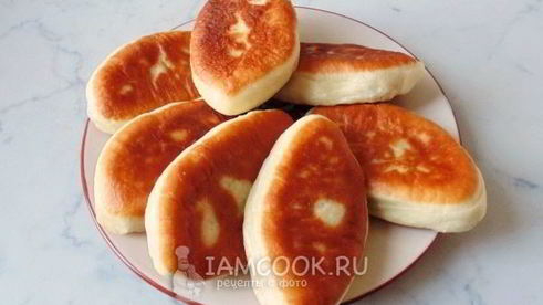 пирожки с горохом, жареные на сковороде