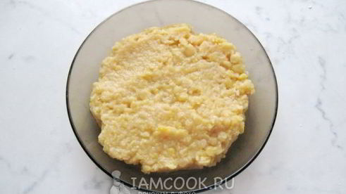 пирожки с горохом, жареные на сковороде