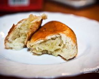 Пирожки с капустой печеные