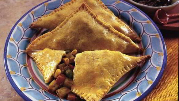 Рецепт Пирожки с картофелем и овощами карри