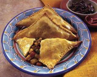 Пирожки с картофелем и овощами карри