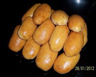 Пирожки с мясом и пирожки с квашеной капустой