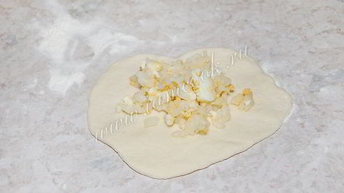 пирожки с рисом и яйцом