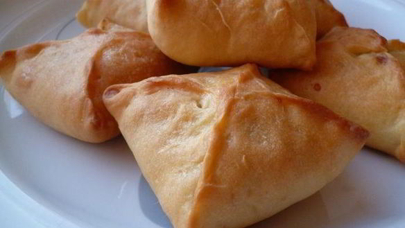 Рецепт Пирожки с вкусом пиццы из ленивого дрожжевого теста