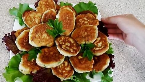 пирожки с зеленым луком и яйцом