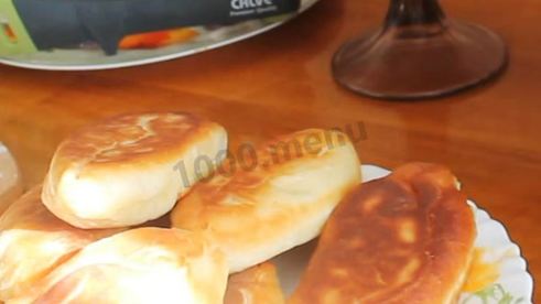 пирожки в мультиварке с капустой