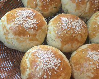 Погача — пирожки с фетой и петрушкой