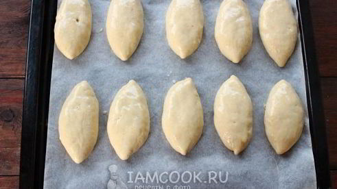 сдобные пирожки с яблоками в духовке