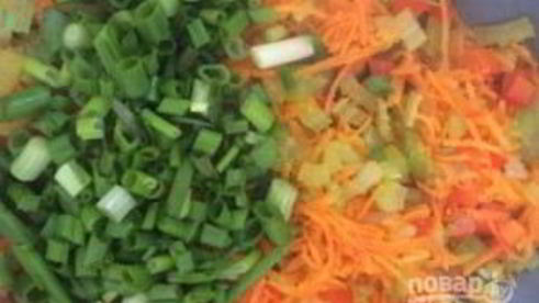 слоеные пирожки с фаршем и овощами