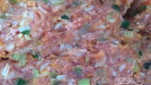 слоеные пирожки с фаршем и овощами