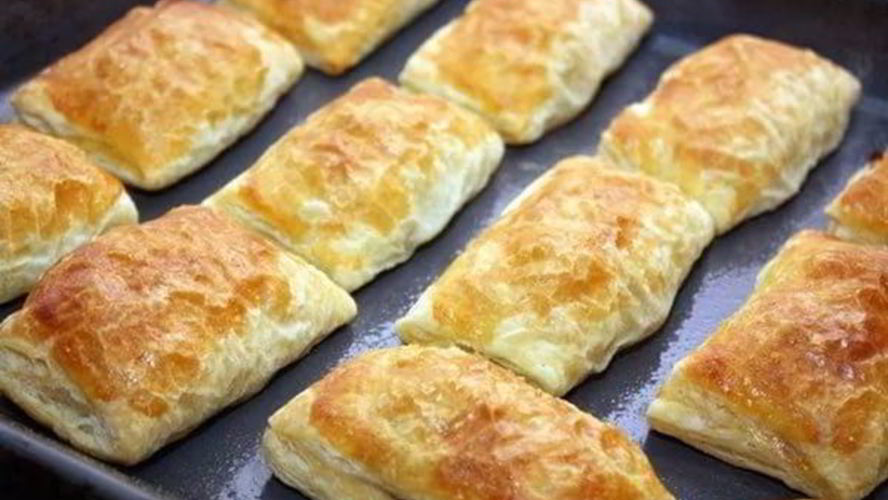 Рецепт слоеные пирожки с мясом и изюмом