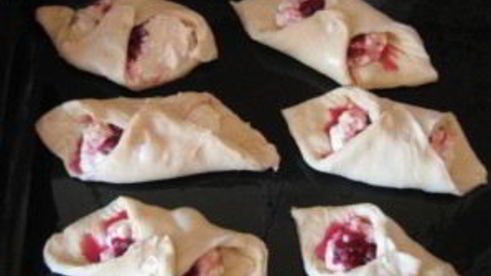 слоеные пирожки с повидлом