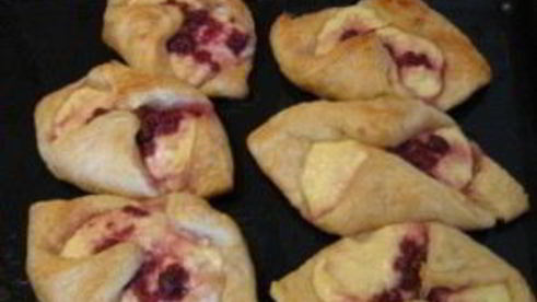 слоеные пирожки с повидлом