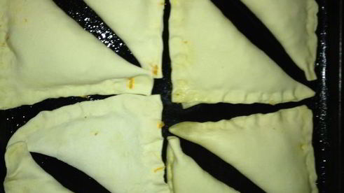 слоеные пирожки с тыквой и репчатым луком