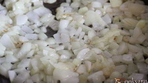 жареные пирожки с капустой