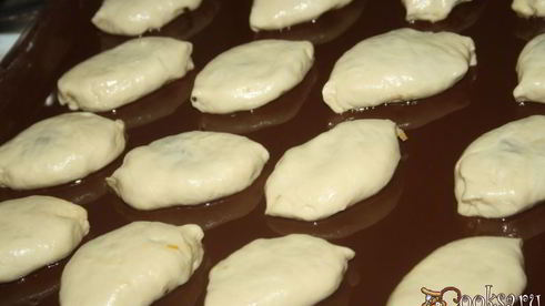 жареные пирожки с квашеной капустой